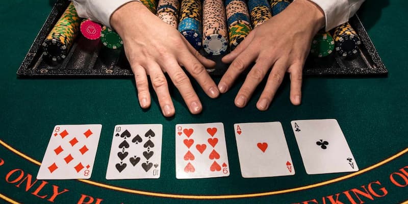 Poker có thể giúp bạn kiếm về số tiền lên đến hàng tỷ đồng